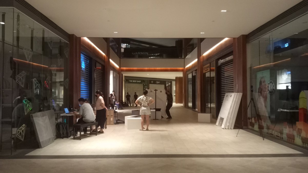 AriasJopet's tweet photo. Observation of Ingress 
@galeria_paloma  
Excited to see the show later today. 
Congrats everyone @cryptoartasia  @cryptoartph  #artmaxi #artph https://t.co/N6u5fhN0q4