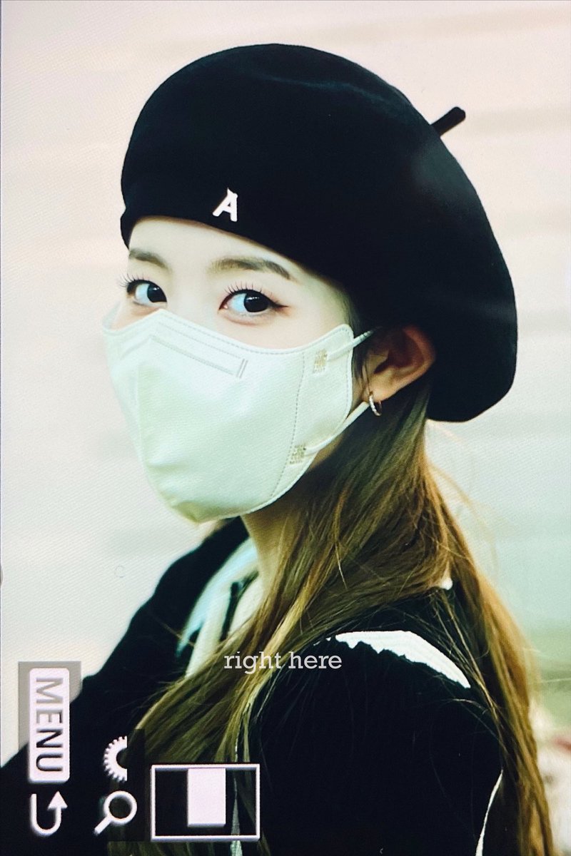 righthere_81's tweet photo. 220930 가지마가지마가지마🥹🫶 #스테이씨 #STAYC #시은 #SIEUN https://t.co/MJDbkRGZbU