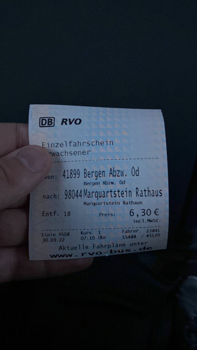 Yannick484's tweet photo. Was zum Fick is los mit euch @streckenagentOB das ich der Preis für 10km in meine Schule…vor 7Jahren warens noch 2,10€… und ihr wollt dass man mehr Öffis benutzt https://t.co/i03T8BGeEr