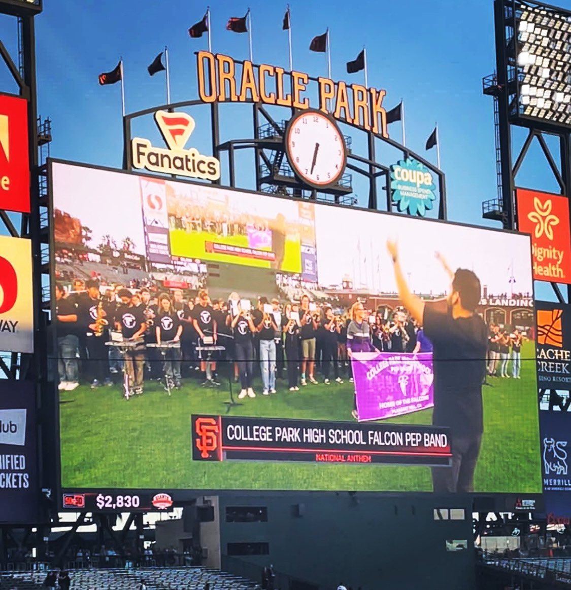 CPHSmusic's tweet photo. CP Falcon Pep Band played the National Anthem at the #SFgiants game at #OraclePark tonight! Well done Falcons! 💜 🇺🇸 #MDUSD #CollegeParkHigh #CPHS https://t.co/1qkx4qCumT
