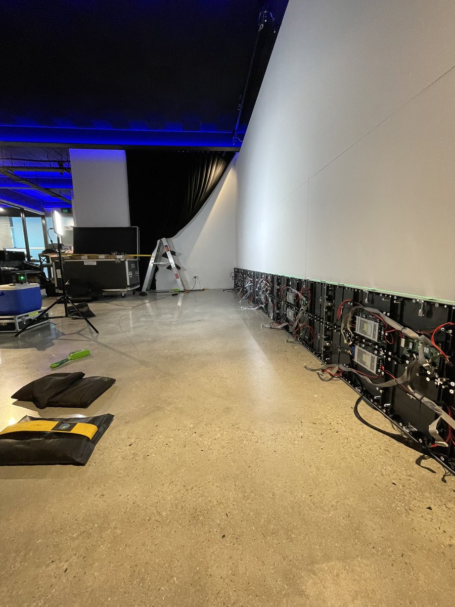 Fortune_Edits's tweet photo. Progress update on the wall. First row of panels is in, now it’s just perfecting where it’s all sitting making sure it all fits well. After this point all the other panels should fit snuggly 🤘 https://t.co/9PB2SVpAUD