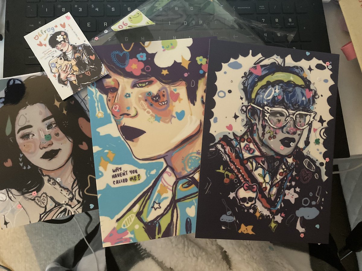 selmflower's tweet photo. okay i’m never on this acc anymore but it’s the only public acc i have but i checked my mailbox today and my best friend surprised me and got me these prints from @o6frog for my bday and i’m in love so i just need to publically say hi ur art is gorgeous and i love it very much https://t.co/8tXg0i2nVf