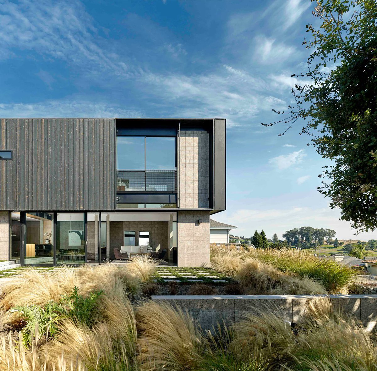 wrldrn's tweet photo. Oakland Hills Home By Parco Studio &amp; AAA architecture.

#architecture #design #interior #minimalism #modern https://t.co/NTyzBQeQK5
