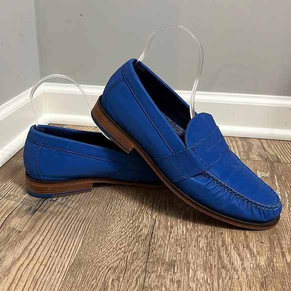 Monaco228's tweet photo. So good I had to share! Check out all the items I'm loving on @Poshmarkapp #poshmark #fashion #style #shopmycloset #ghbassco #colehaan #verabradley: https://t.co/jTVm9bAXh9 https://t.co/KFAXtawHKk