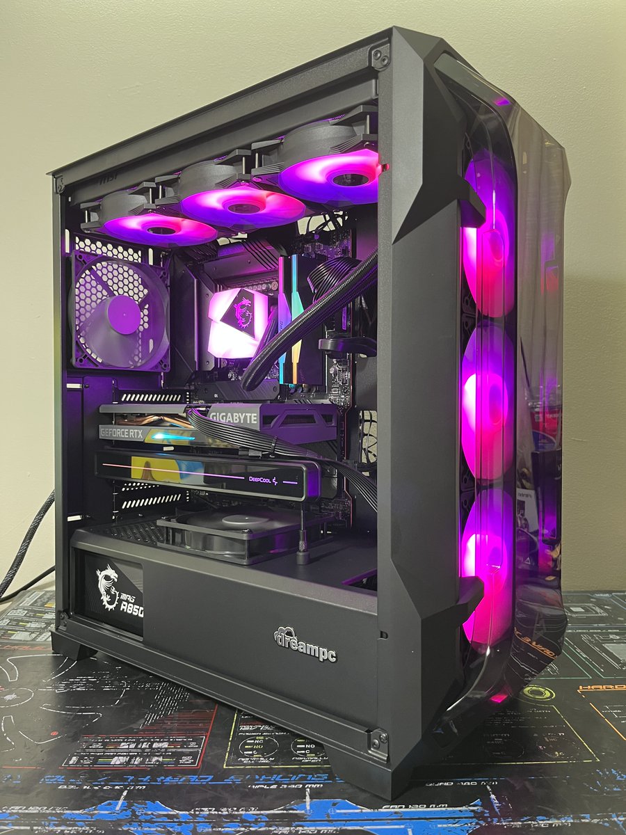 DreamPCcustom's tweet photo. New custom PC in Florey, ACT. 😍
Powered by @IntelANZ Core i9-12900KS with 32GB RAM and Gigabyte Eagle @NvidiaANZ RTX 3060 Ti. https://t.co/KBKUulMSVB
#dreampc #australia #custombuildpc #gamingpc #pcbuild https://t.co/upFT5uYDub