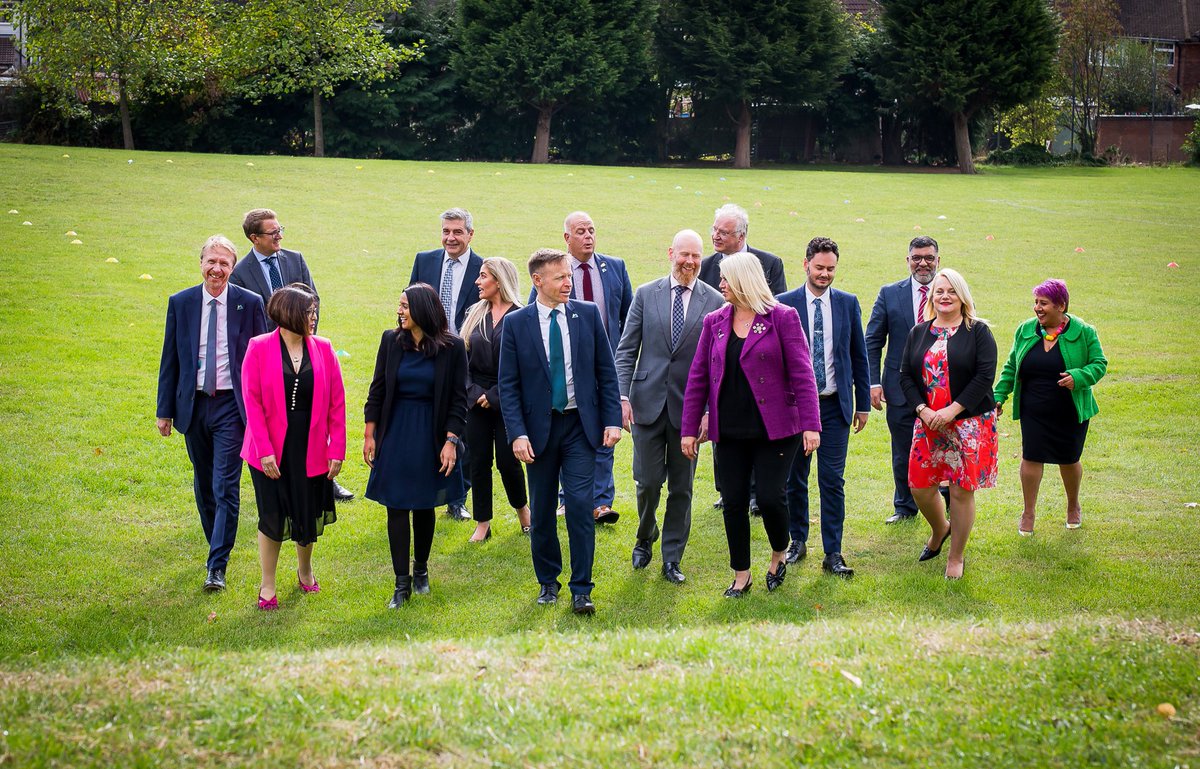 CEOSummitLT's tweet photo. A great day with our @Summit_LT Principal, Exec and Outcomes teams on the Hill @CockshutHillSch Amazing positivity from colleagues completely focused on delivering exceptional education to our children and young people #ScalingNewHeights https://t.co/18LWVZDX2z