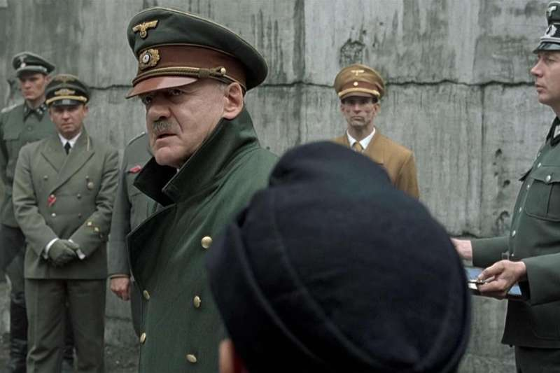 YungtChou's tweet photo. @antonioguterres Killing people is also jeopardize the prospects for peace.Think about Hitler'killing millions of people in the WW 2! https://t.co/r1ds4SxLsQ