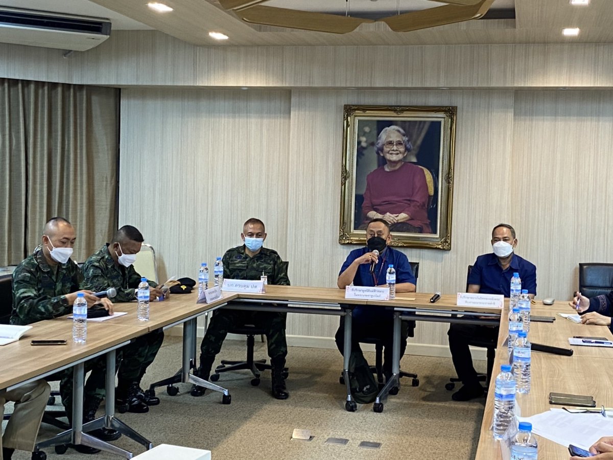 cav3regt's tweet photo. เมื่อ 30 ก.ย.65 พ.อ.สุทธิ์เขตต์  ศรีนิลทิน ผบ.ฉก.ม.3 เข้าร่วมประชุมติดตามความคืบหน้าการป้องกันและแก้ไขปัญหายาเสพติตแนวชายแดนภาคเหนือ 4 อำเภอ ครั้งที่ 5/2565 ณ โครงการพัฒนาดอยตุง (พื้นที่ทรงงาน)ฯ อำเภอแม่ฟ้าหลวง จังหวัดเชียงราย https://t.co/lAJ9jp2twq