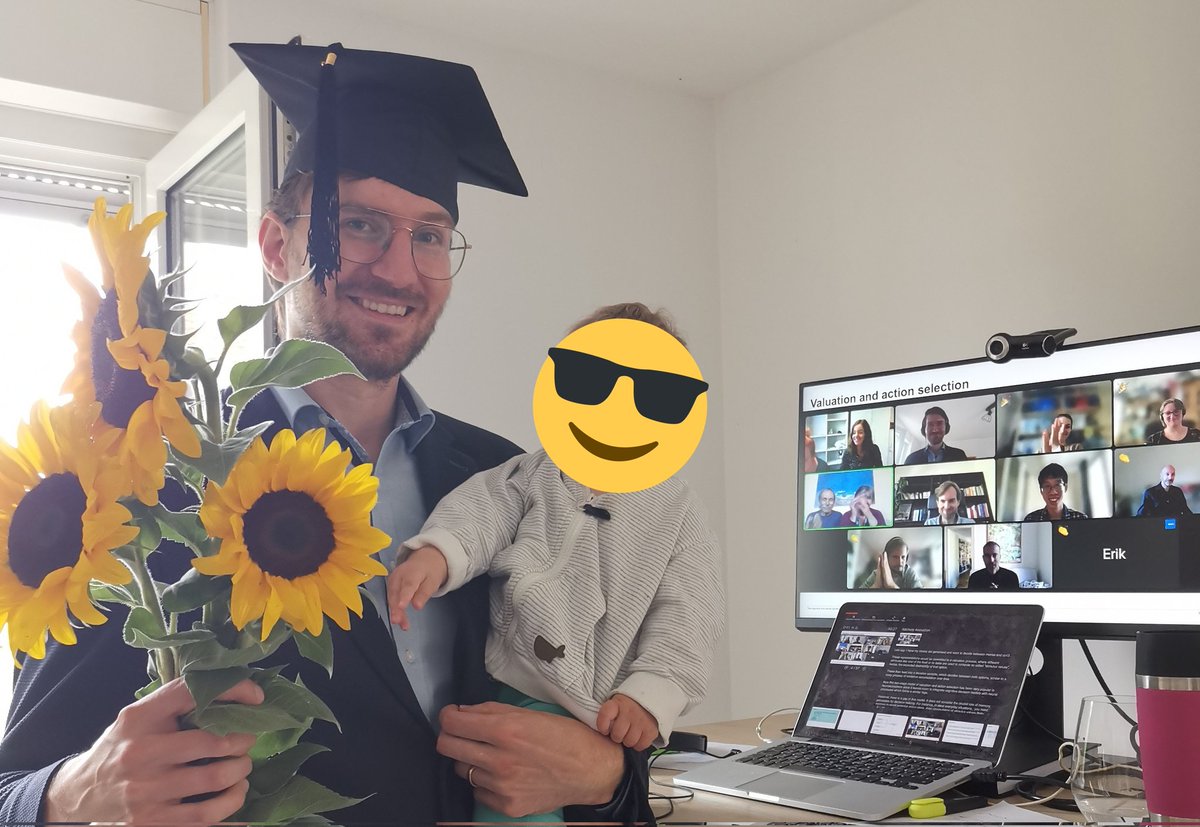 PMKraemer's tweet photo. 📢 Big news! It's over. #PhDone ✌️ https://t.co/XSY3iH9Cdg