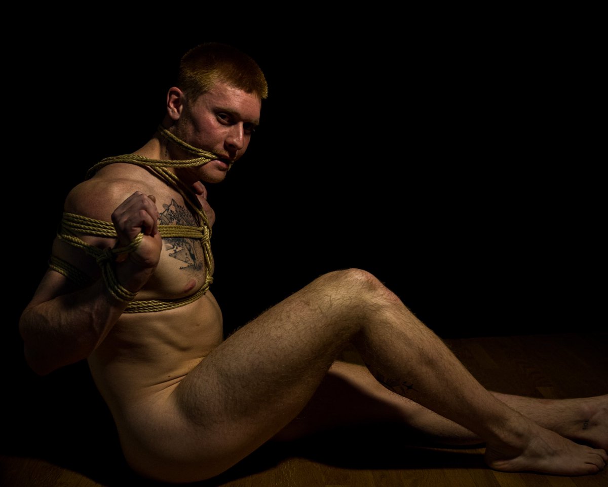 Shibari_Men's tweet photo. 🪢Tengu plays🪢 in #shibari !
.
#gaytoulouse #toulouse #gay #gayshibari #shibarimen #meninrope https://t.co/wCOYfu5ZI5