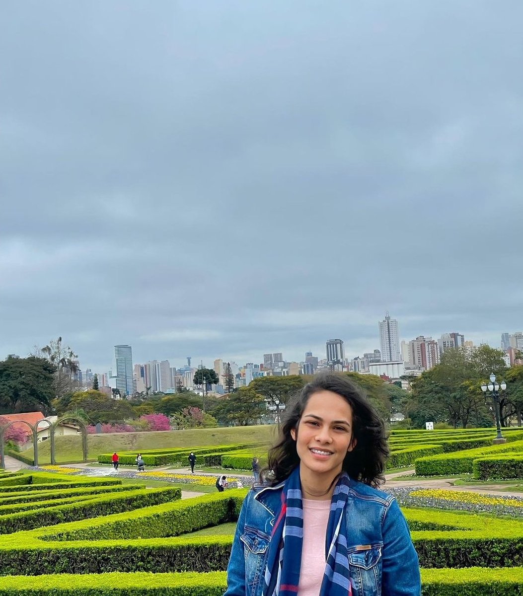 _francristinaa's tweet photo. Eita que lugar gelado🧣Tem como não amar Curitiba?! Lugar lindo, rico em detalhes. O sul é diferenciado.
✅Jardim Botânico
✅ Opera de Arame
✅ Memorial Ucraniano 🇺🇦
#curitiba #jardimbotanico #operadearame #parana #pr #viagem #ucrania #mulheresviajantes #amoviajar https://t.co/hp7PSoTfJs