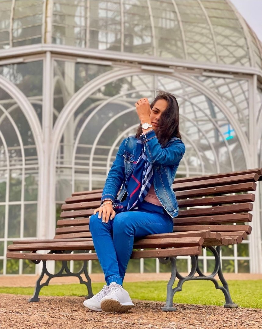 _francristinaa's tweet photo. Eita que lugar gelado🧣Tem como não amar Curitiba?! Lugar lindo, rico em detalhes. O sul é diferenciado.
✅Jardim Botânico
✅ Opera de Arame
✅ Memorial Ucraniano 🇺🇦
#curitiba #jardimbotanico #operadearame #parana #pr #viagem #ucrania #mulheresviajantes #amoviajar https://t.co/hp7PSoTfJs
