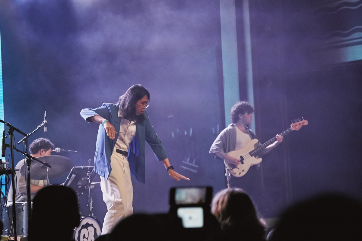 gingerrootmusic's tweet image. Honored to have been interviewed for “All Things Considered” on @NPR 
Chatted about the “Nisemono” EP and what it means to me. Listen here: npr.org/2022/09/29/112…
📸: @RobbieBulilan