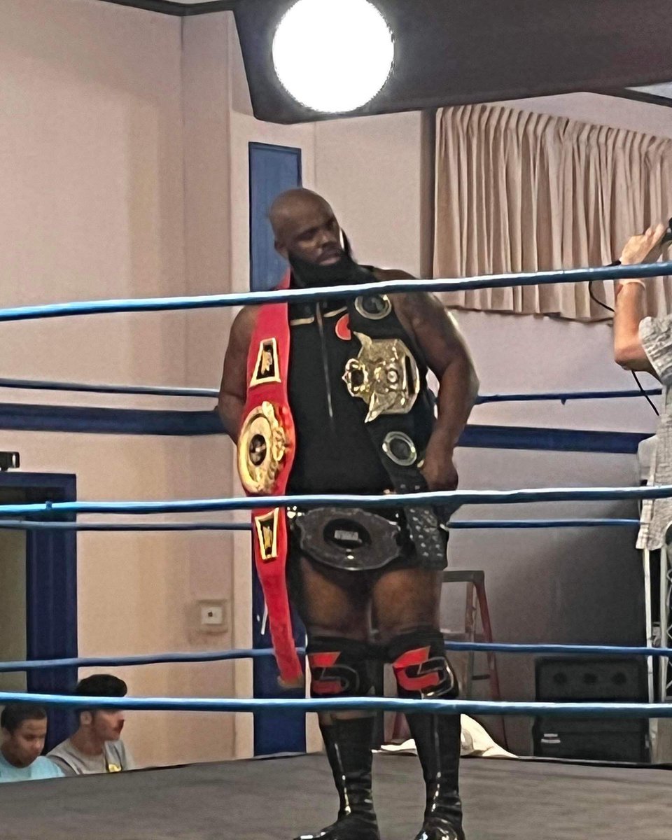 CoreyDillinger_'s tweet photo. Pressure - MORE PRESSURE
.
.
.
#Champion #Whatsyournetworth #Diligent #D1sinceday #Beltcollector #beingadiamond #prowrestling #aew #buildingthebrand #mynetworthisgoingup https://t.co/1PE4RjHoUJ