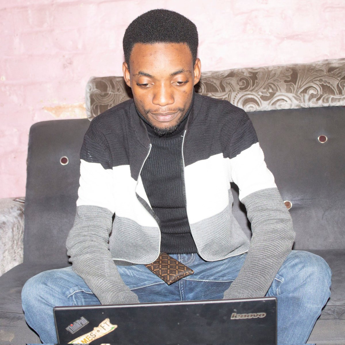 AkilimaliJosh's tweet photo. N'avez-vous pas rêvé de passer de l'étape du joueur à l'étape du créateur des jeux video? Ici vous êtes dans un bon chemin pour atteindre vos rêves...
Rendez-vous sur: 
https://t.co/nByqlpFSfA https://t.co/ZDpKPW8bdo