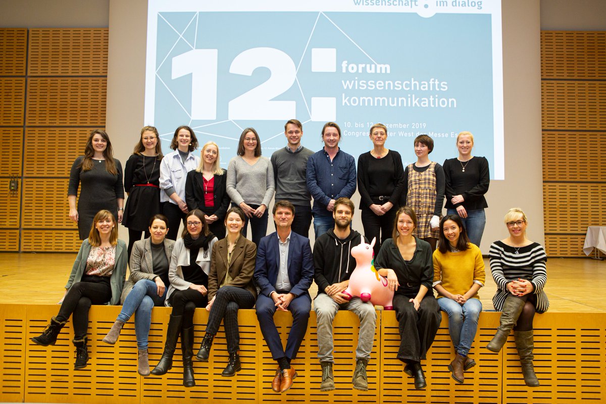 m_weisskopf's tweet photo. Liebes @wissimdialog Team, ich danke euch für 10 tolle Jahre, viele inspirierende Gespräche, professionelles Arbeiten, viel Spaß und schöne gemeinsame Momente! Viele Dinge haben wir gemeinsam entwickelt und ausprobiert und das Meiste hat auch gut funktioniert ;-)  #letzterTag 1/3 https://t.co/ZduLiDoOgA