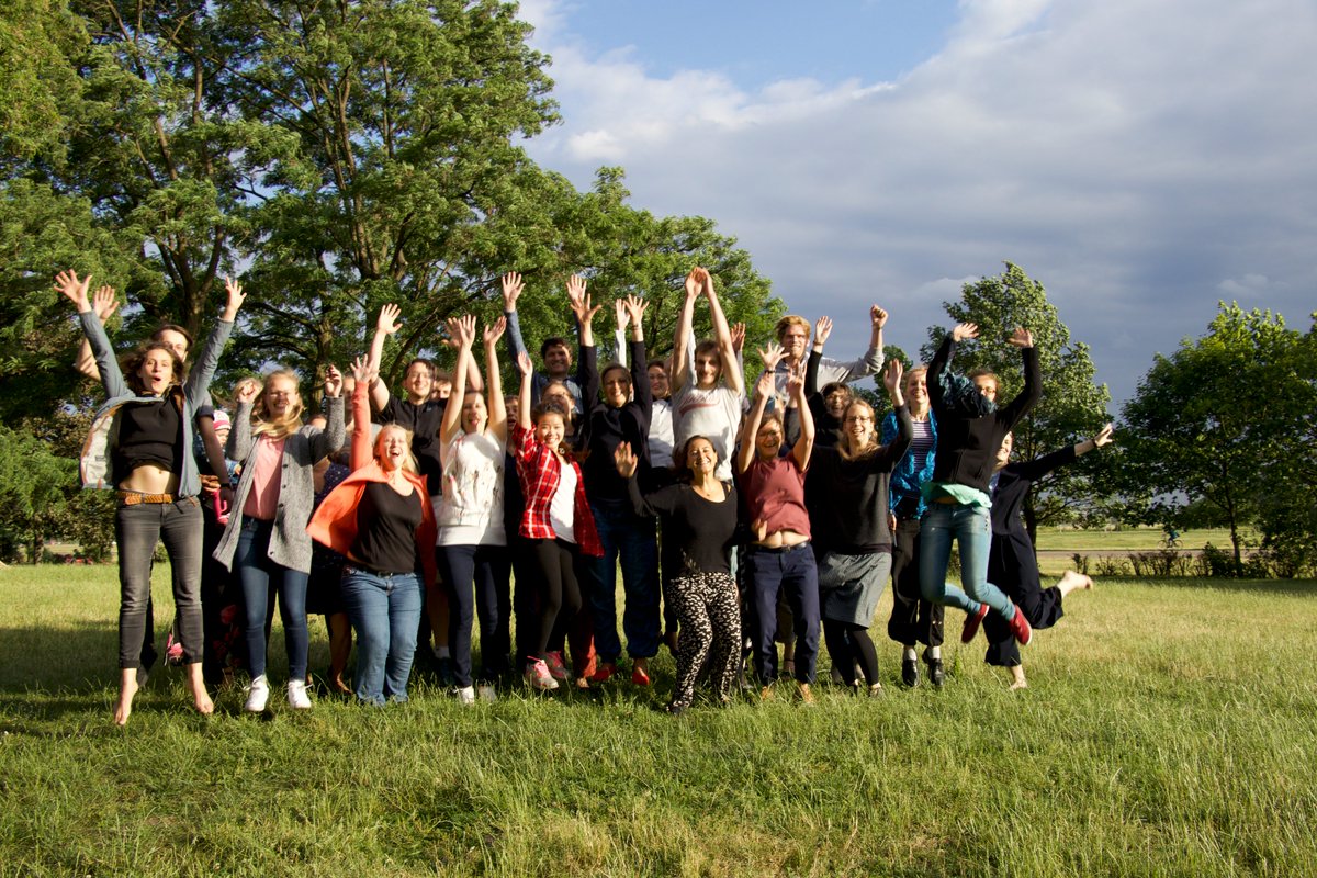 m_weisskopf's tweet photo. Liebes @wissimdialog Team, ich danke euch für 10 tolle Jahre, viele inspirierende Gespräche, professionelles Arbeiten, viel Spaß und schöne gemeinsame Momente! Viele Dinge haben wir gemeinsam entwickelt und ausprobiert und das Meiste hat auch gut funktioniert ;-)  #letzterTag 1/3 https://t.co/ZduLiDoOgA