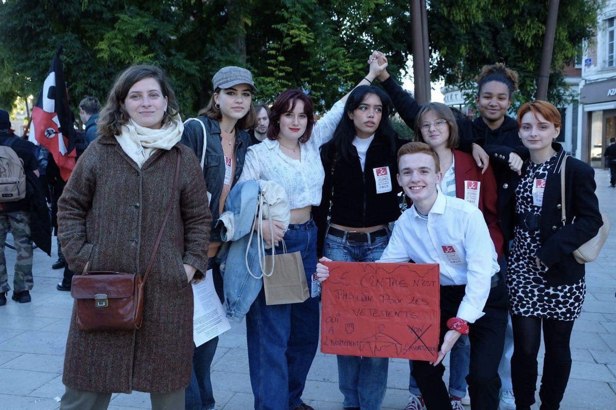 JCdu80's tweet image. 🟣🟣 MOBILISATION IVG

Mercredi la JC80 était présent à la mobilisation pour la defense de l’IVG partout dans le monde !
Nous étions ravis de voir qu’il y avait autant de jeunes parmi nous, prêts à se battre pour nos droits, et ceux de nos consœurs ! ✊