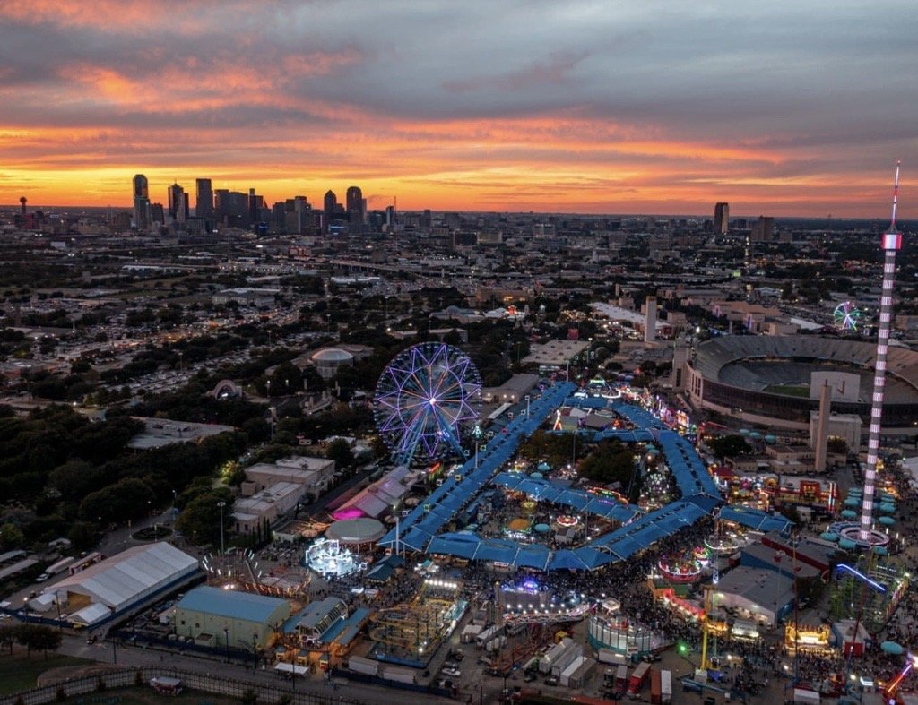 wrldrn's tweet photo. Today is the @StateFairOfTX opening day. https://t.co/6V5Ua8SXow