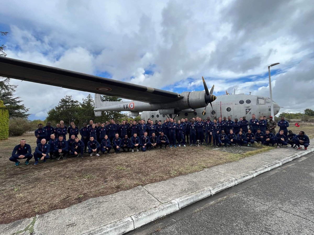 3eRMAT's tweet image. Le #3RMAT et l'équipe du lieutenant Kevin vainqueur du challenge de la Saint-Michel 🔥💪