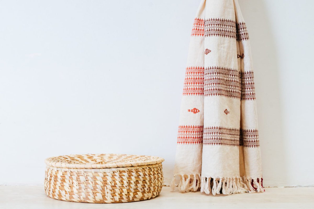 ms_bazaar's tweet photo. Sabai masala containers knitted intricately to help you store all your favourite spices in one place and keep them fresh and flavourful for much longer than if you kept them in unsealed packets...

#kitchen #masalabox #sabai #missionshakti https://t.co/xA2MwSTepJ