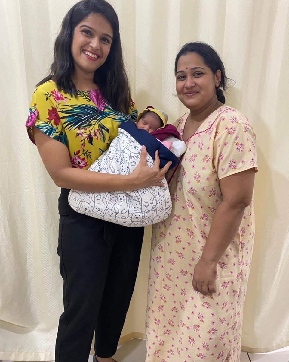 MitaliVasavada's tweet photo. While it is always a pleasure to see babies …. To see cute little baby girls and the smile they bring on their mothers face is the best feeling ! Cheers to this cute little angel ! 😇😍❤️
#BetiBachaoBetiPadhao #drmitalivasavada #bestgynecologistahmedabad #normaldeliverytips https://t.co/GapaNzTgcz