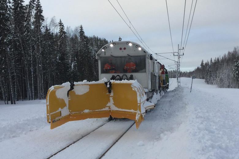 Snow is gone     - SAVEATRAIN.COM #trains #infrastructure #swedish #sweden #snow #snowclearance #rail