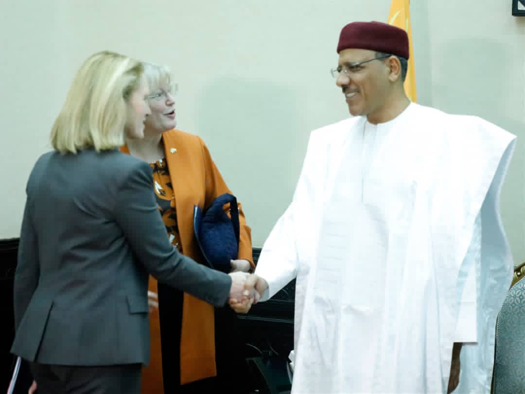 Le Président de la République S.E.M <a href="/mohamedbazoum/">Mohamed Bazoum</a>, a reçu, ce Jeudi 29 Septembre 2022, une délégation de L'USAID conduite par Mme <a href="/Isobel_Coleman/">Isobel Coleman</a>, Vice administratrice chargée des politiques et des programmes.