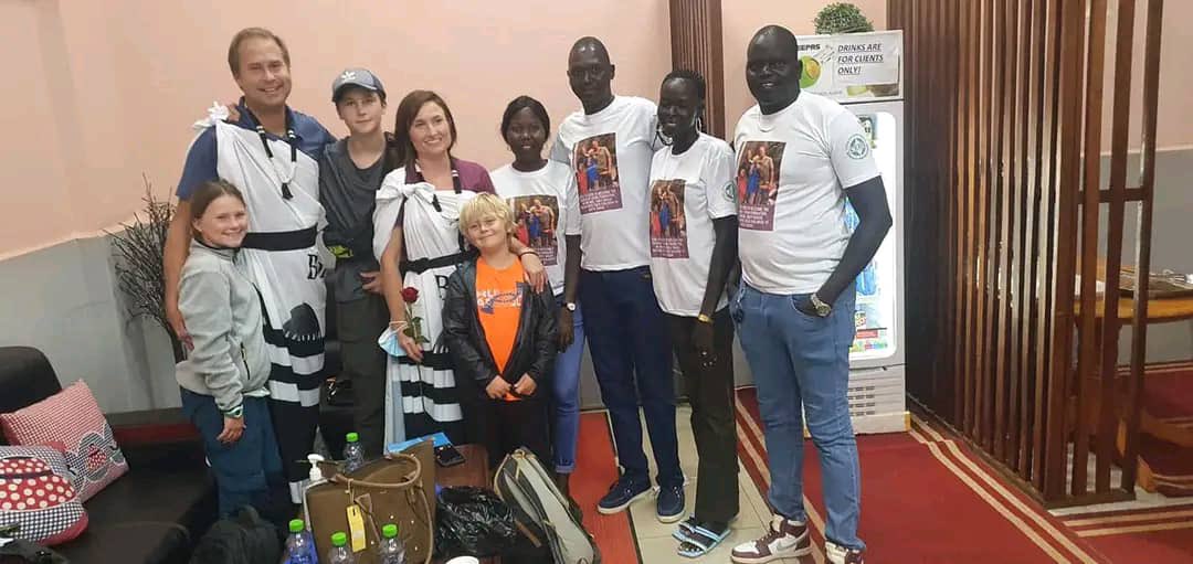 CENTERFORENVIR1's tweet photo. Our friends from @luenafoundation came to visit our team in #SouthSudan to check out on our project in Akobo and to learn about the country! Welcome and enjoy your stay!🤗 https://t.co/uI1aLSoYus