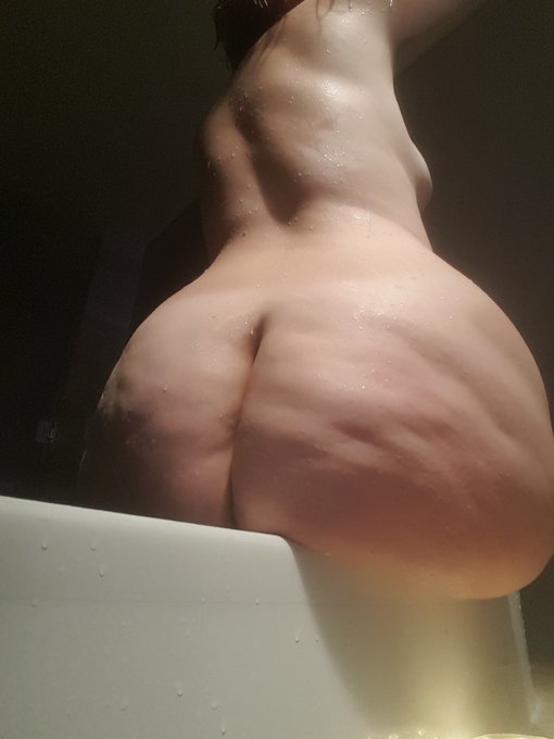 Do you like your asses shiney and glistening...or soft n dry? https://t.co/K2Z4B66UyI<a href="/tag/bdsm"class="tags"><span>#bdsm</span></a><a href="/tag/findom"class="tags"><span>#findom</span></a><a href="/tag/findomme"class="tags"><span>#findomme</span></a><a href="/tag/paypig"class="tags"><span>#paypig</span></a><a href="/tag/humanatm"class="tags"><span>#humanatm</span></a>