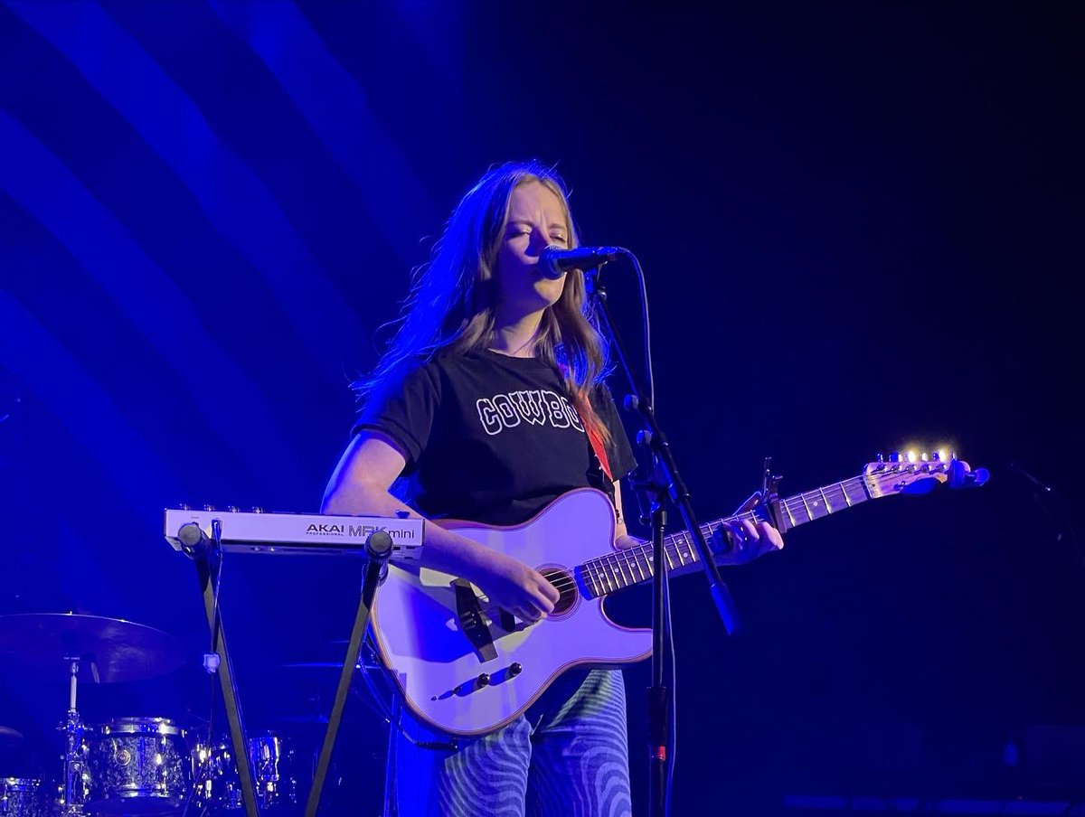 andrewc2's tweet photo. Was super excited to see @heythereitsber again tonight in Philly! Check her music out and go see her on @thisissigrid’s US tour if there’s a show nearby! #howtoletgotour https://t.co/GsLiGkfrqh