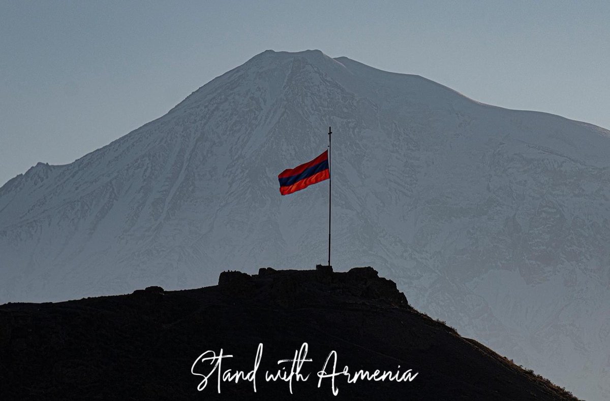 djorkaeffdenis's tweet photo. #StandWithArmenia 🇦🇲 https://t.co/CKwsPL17IN