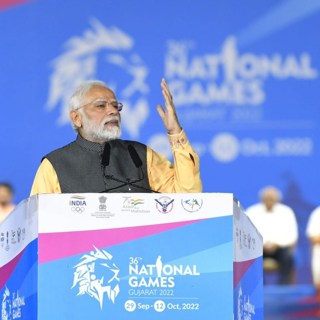 Trending_Today_'s tweet photo. PM Narendra Modi's tour to Gujarat 
#narendramodi #gujarat #primeminister #gujarattour https://t.co/X364VwoX1c