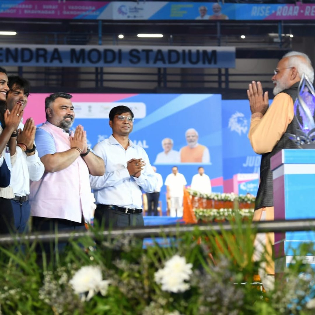 Trending_Today_'s tweet photo. PM Narendra Modi's tour to Gujarat 
#narendramodi #gujarat #primeminister #gujarattour https://t.co/X364VwoX1c