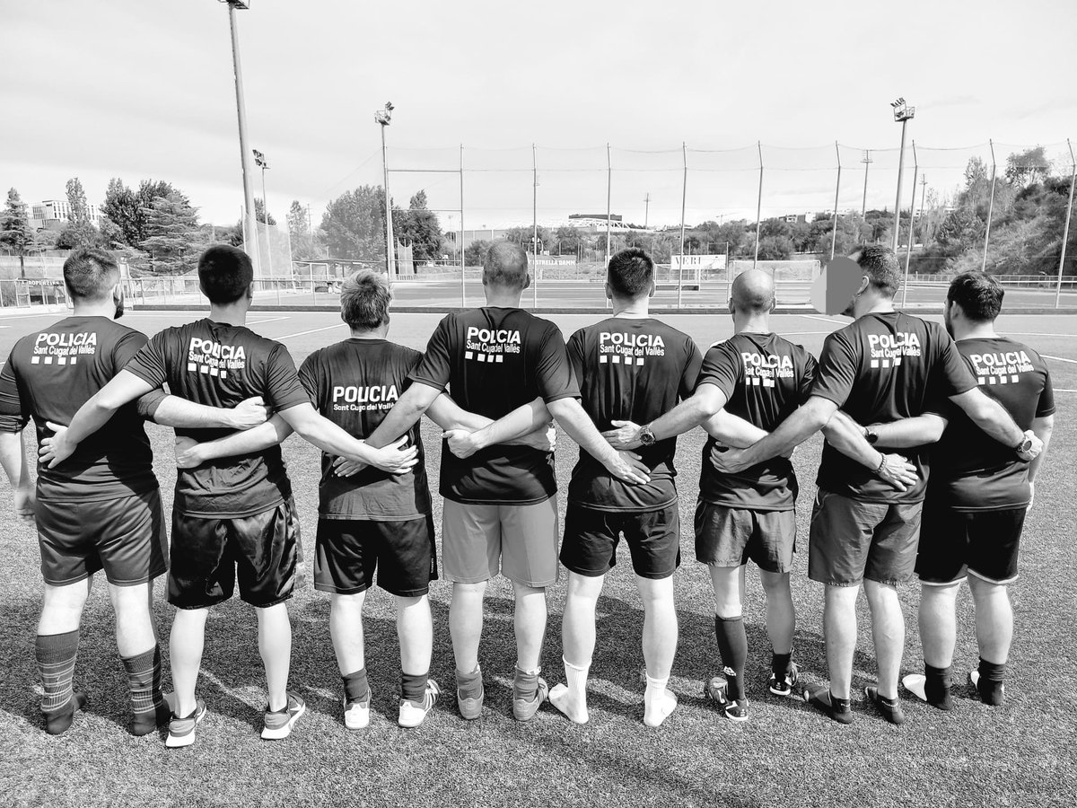 Ayer, con motivo del Patrón de la Policia Local, se jugó un partido de fútbol 7 entre un equipo de Guardia Urbana de Bcn y otro de la Policia Local de Sant Cugat del V. Esperamos repetir pronto, Gracias Compañeros!
<a href="/SipFepol/">SIP-FEPOL</a> <a href="/fepol_/">FEPOL</a> <a href="/GUBBarcelona/">Guàrdia Urbana Barcelona</a> #policialocal #patron #Policia