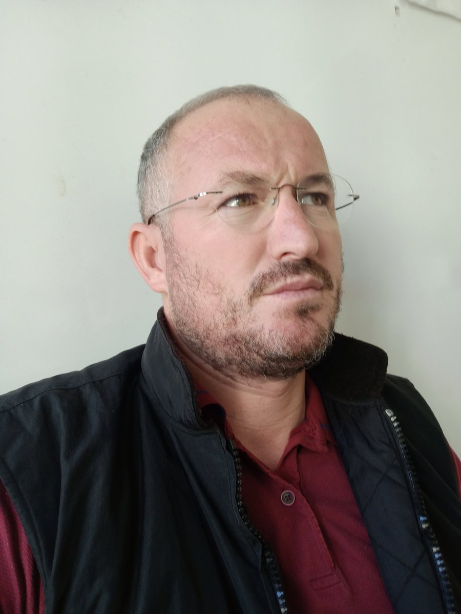 aliimali46's tweet photo. Ne insanların gözyaşına aldanacaksın, ne de yapmacık dostlukların kahkahalarına...
Vaatlerinde tuzak,
Varoluş gayelerinden uzak insanlar.... https://t.co/z2zT0cr22O