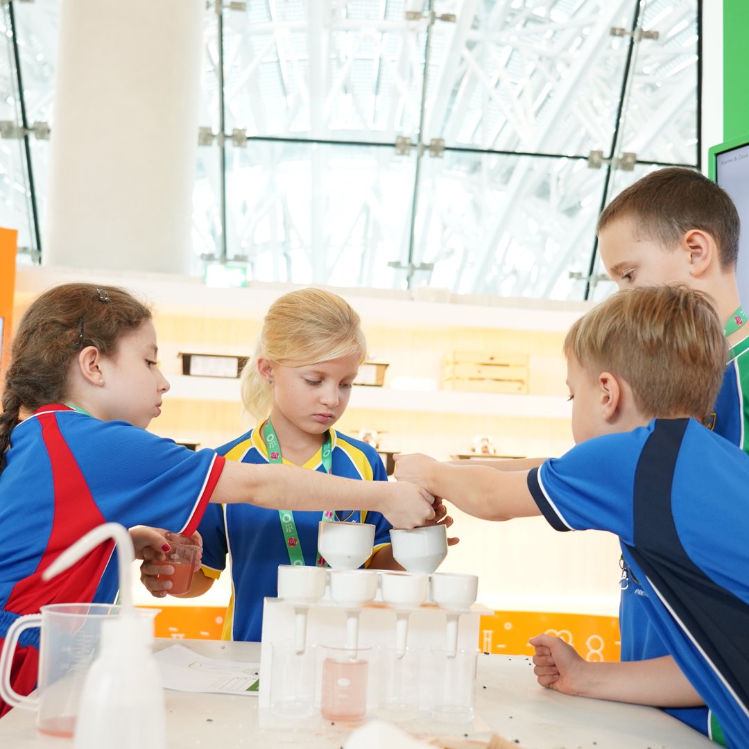 exposchoolprgrm's tweet photo. The path of learning is through inspiration and wonder and we’re loving every minute of it!
#expocitydubai #exposchoolprogramme
رحلة التعلّم مليئة بمحطات من الإلهام والاستكشاف... ونحن نستمتع بكل لحظة منها
برنامج_إكسبو_للمدارس #مدينة_إكسبو_دبي# https://t.co/4vr54oaadP