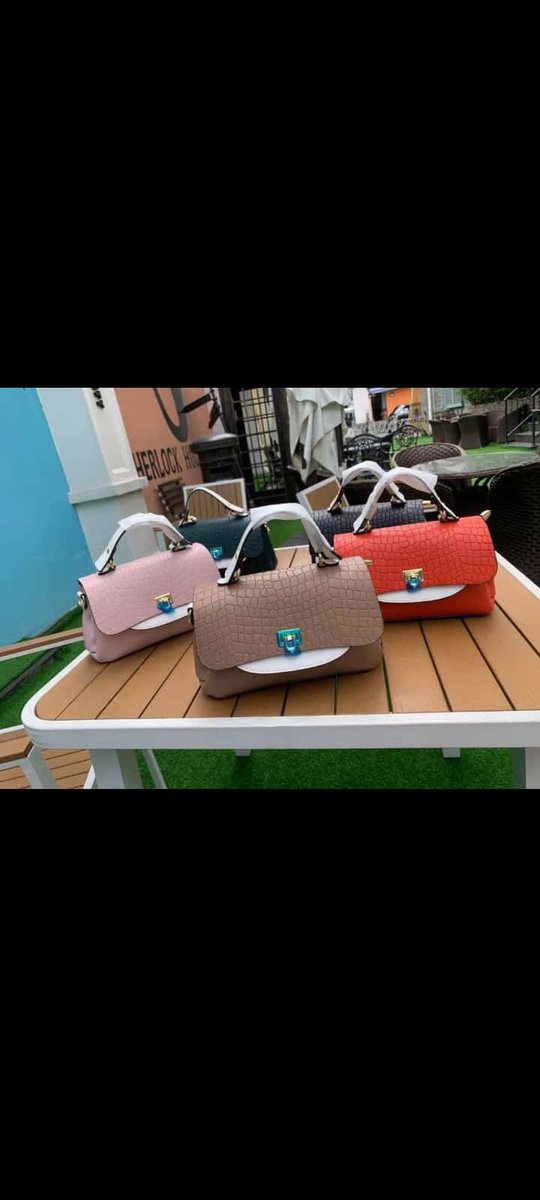 favouritabags's tweet image. No sales yet,
God please🥺 .
Ejo ma and sir o, please patronize me make i chop.
Help small girl like me grow. Support my bussiness today with your retweet please 🙏 ❤