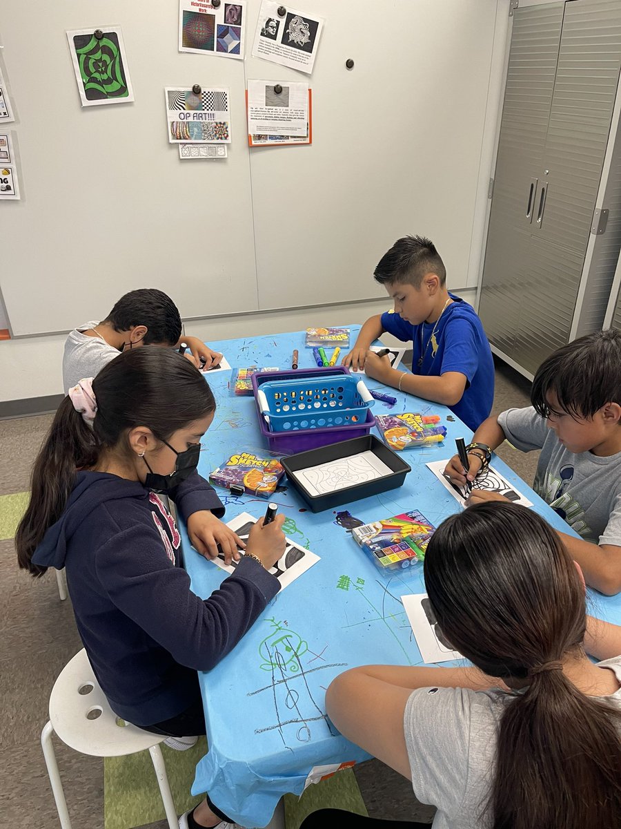 5th grade Ss <a href="/MageeBears/">Magee Academy</a>  enjoying their time in lab exploring Optical Illusion Art and reviewing Geometry/solid figures with <a href="/Magnatiles/">MAGNA-TILES®</a> 🔺🔸 #bearsexplore #bearscreate