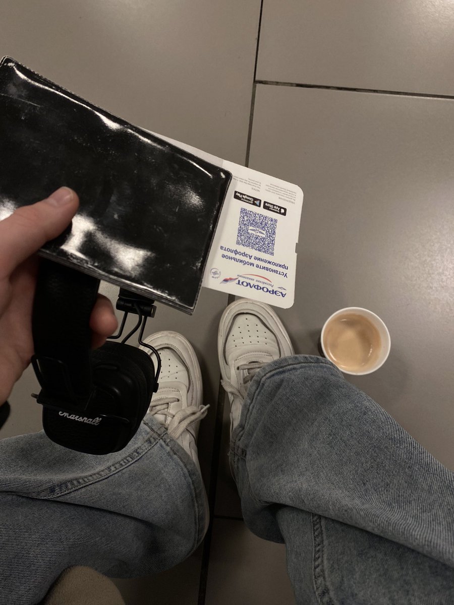 privetplaneta's tweet photo. скучать это тяжело и приятно https://t.co/N6bswEBh93