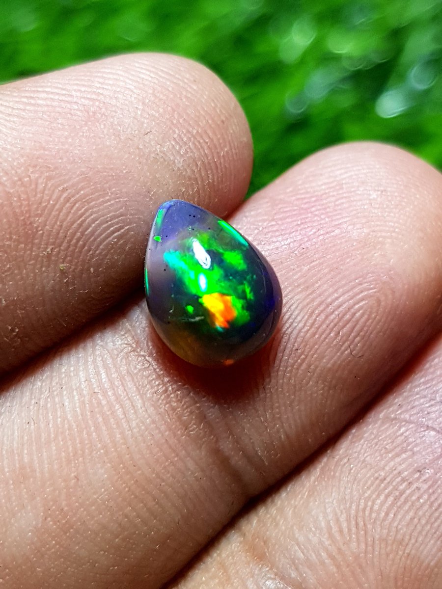 gemstonemansio1's tweet photo. Excited to share the latest addition to my #etsy shop: 1.25 Carat ! Natural Black Ethiopian Opal/Pear Black Opal Cabochon/Black Opal/Multi Fire Black Opal/Welo Fire Opal/Opal Stone/Opal Cabs https://t.co/Brdd7S7Emv #multifireopal #naturalblackopal #blackopaljewelry #ra https://t.co/ASgazTauaM