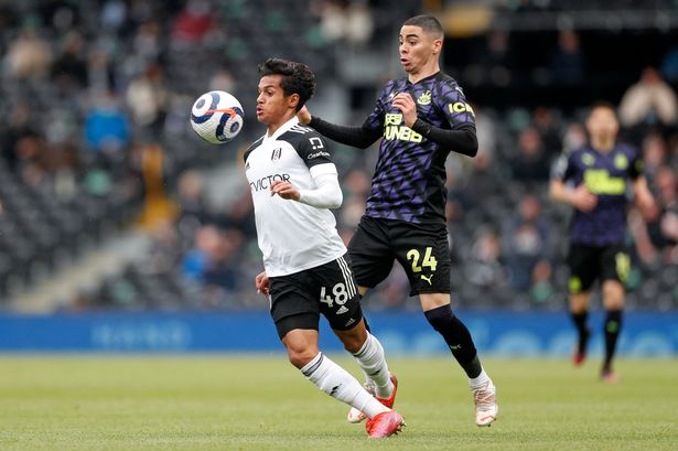 B88_Official's tweet photo. Premier League Game!⚽️
Fulham vs Newcastle, Tomorrow at 10:00 pm.
Which is your favorite team and win this game?
Let’s support your team at B88 now!
👉https://t.co/F7DrDyes4J
#B88 #OnlineCasino #Fulham #Newcastle #Sportsbook #SportsBetting #EPL #OnlineBetting #PremierLeague https://t.co/kyWbAxNttz