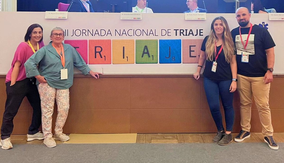 Enfermeras de <a href="/UrgenciasV/">Urgencias Clínico Valencia</a> participando en las II jornadas de Triaje. <a href="/GVAclinic/">Hospital Clínic de València</a>
#enfermeria 
#2arago2aTRIAJE #TriajeSEMES
