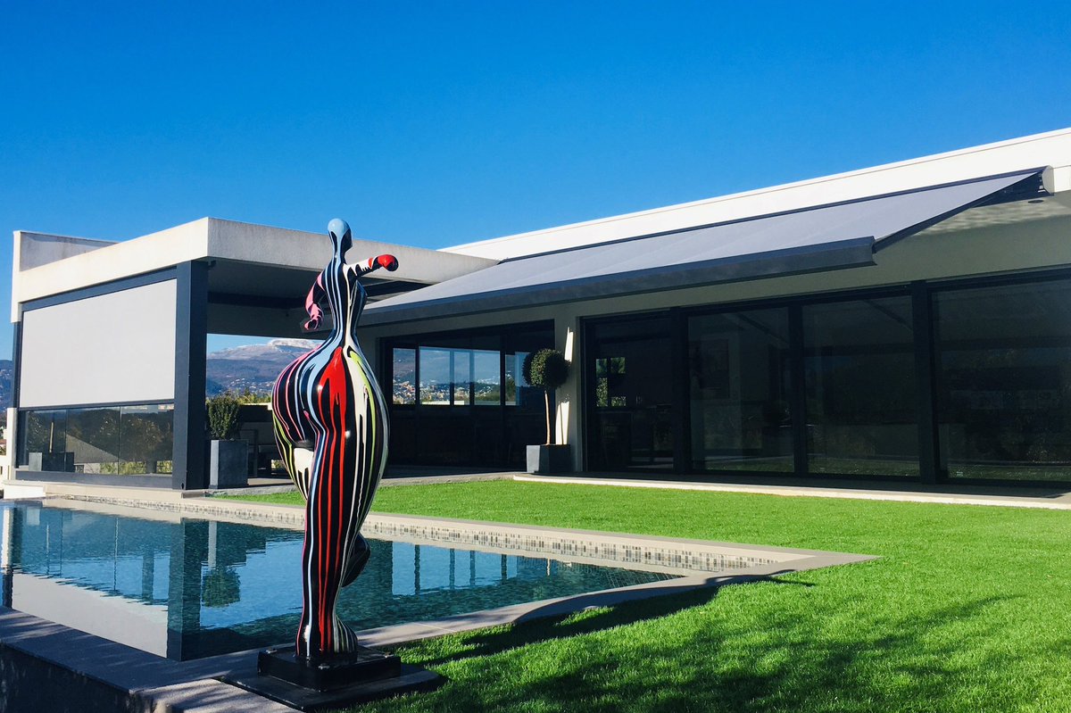 Walter Stores &amp; Volets, fabricant 🇫🇷 et installateur de produits dédiés à la protection ☀️ ainsi qu’au confort de votre habitat. 

Modèle présenté : Store Coffre Diamant ☀️

📕📲 🖥  fr.calameo.com/read/004309723…

walter-stores.fr 🇫🇷