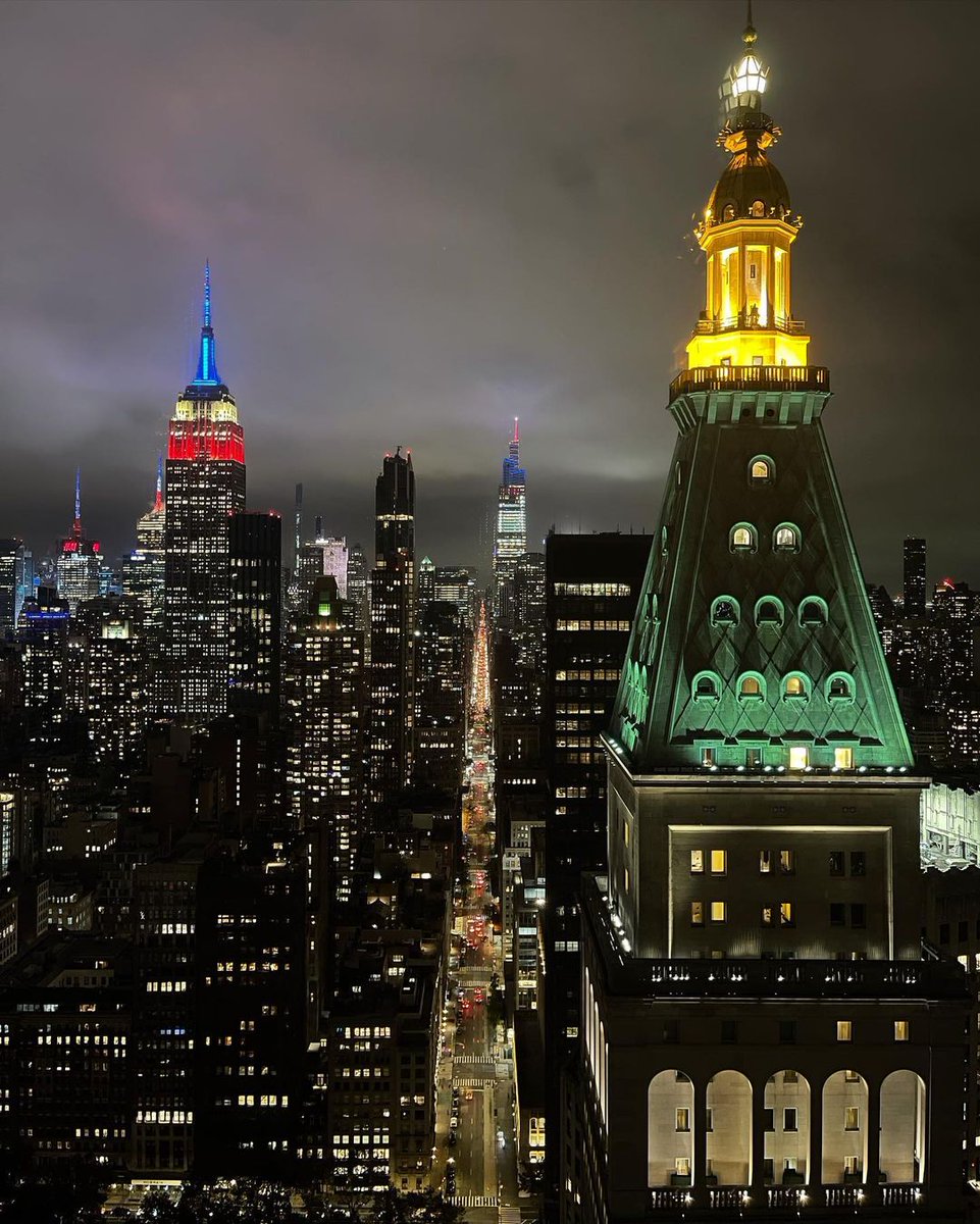 wrldrn's tweet photo. #Manhattan, #NewYork .

#NYC #NewYorkCity https://t.co/87UW5S3b8e