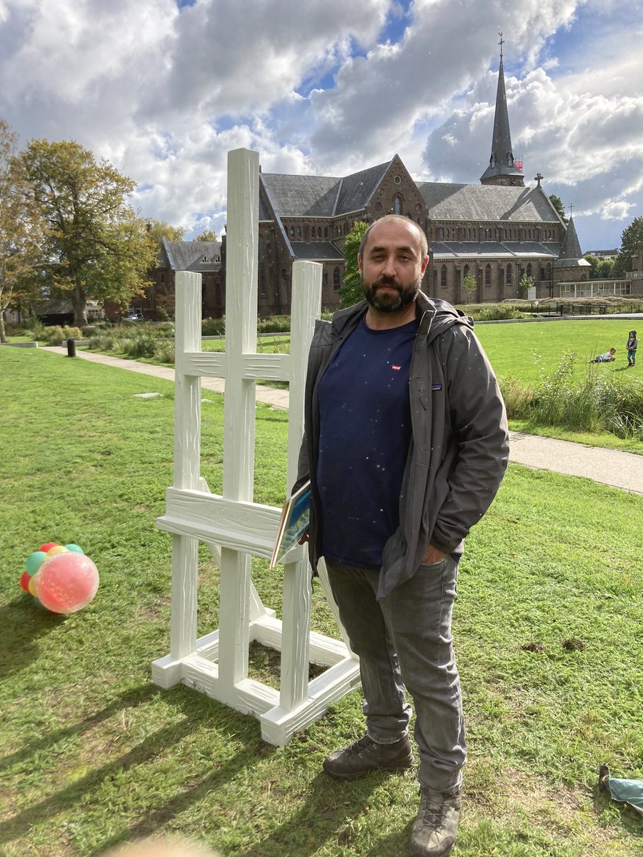 Onthulling schildersezel in van Nispenpark, ook in Elsbroekpark en Beltpark staan de kunstwerken van David Moinot en ze worden al gebruikt!