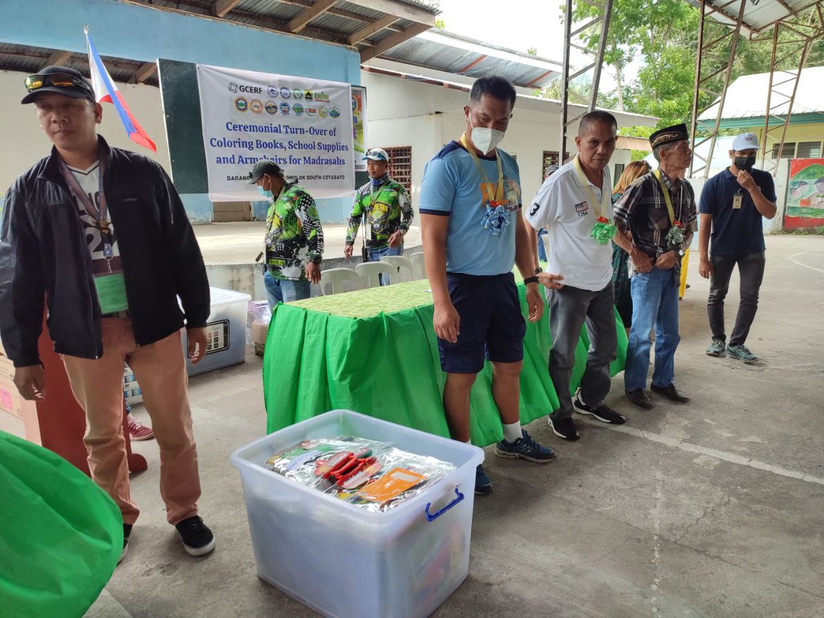 Mahintana Foundation Inc. showed its support for Madrasah education through the distribution of kits containing school supplies and coloring books to over 150 Madrasah students in Barangay Lapu, Polomolok, South Cotabato. 
#propeace #GCERF