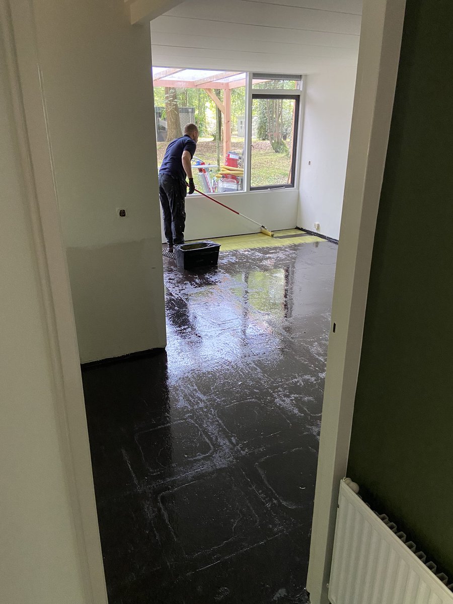 VanHouteProject's tweet photo. Resultaat van een dagje hard werken. #pvc #plinten #vakwerk https://t.co/kWeoqTuWbA