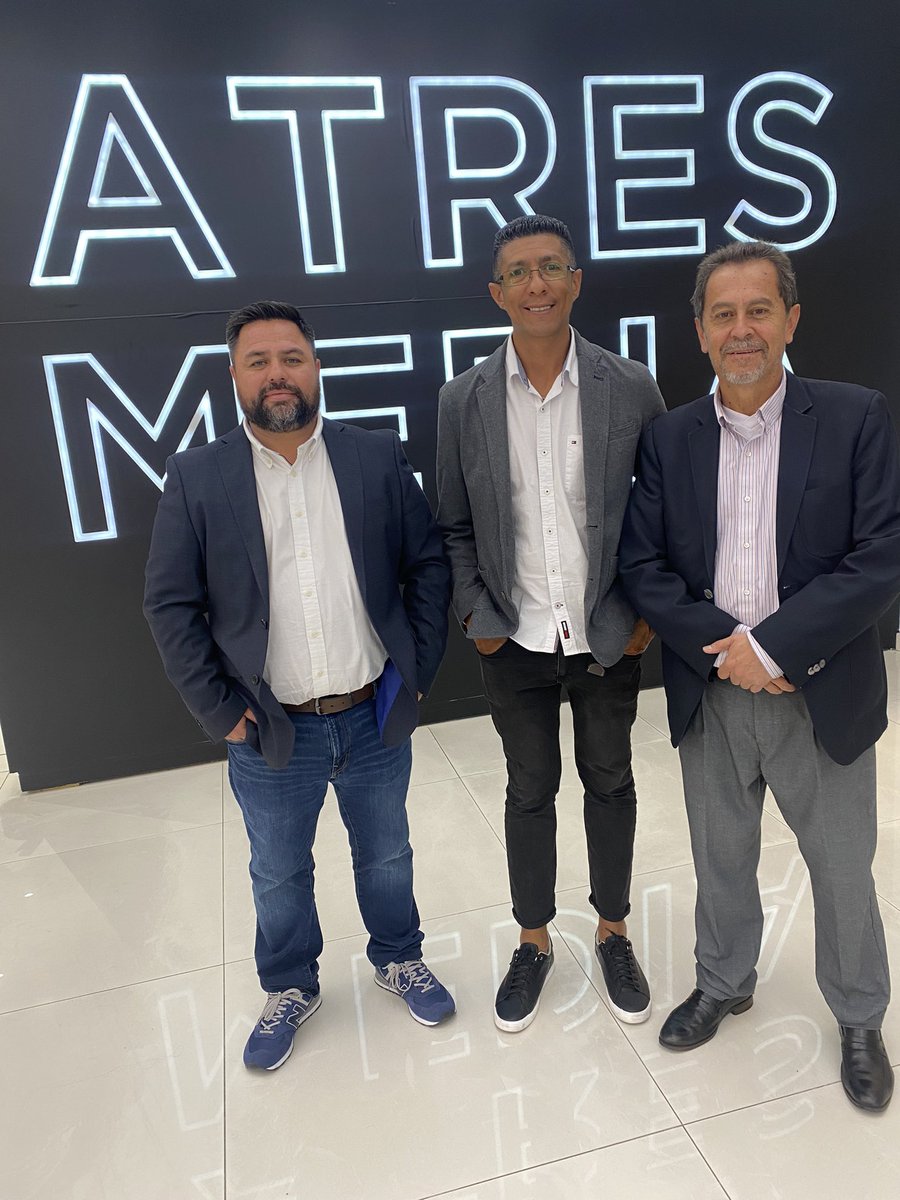 En su tercera jornada en España los periodistas ganadores de los Premios Iris América visitaron el  @congreso_diputados y recorrieron las instalaciones de Atresmedia para descubrir cómo se trabaja en sus Informativos. 

#PremiosIris #AIL #Colombia #CostaRica  
#LaFamiliadelaTele