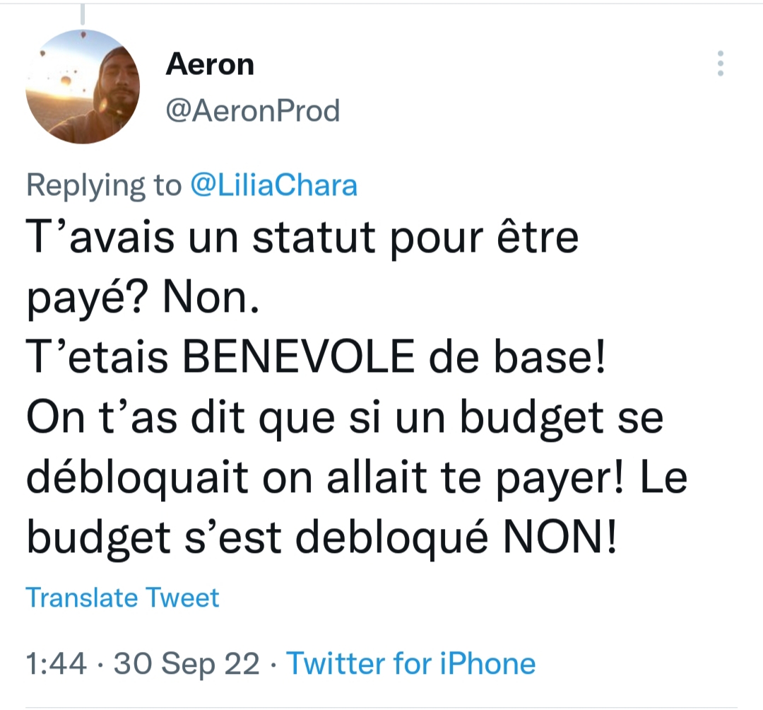 TravelLights__'s tweet photo. L'hypocrisie en 4 images😭 (force à toi @LiliaChara) https://t.co/TzTtVve4NO